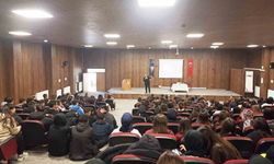 Emet’te gençliğe manevi rehberlik: Konferans yoğun ilgi gördü