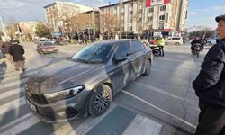 Fatih Sultan Mehmet Bulvarı’nda Kaza: Motosiklet Sürücüsü Hastaneye Kaldırıldı