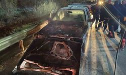Hareket halindeyken yangın çıktı: Otomobil küle döndü