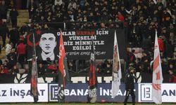 Hava Şehidi Emre Mercan’a Es-Es Taraftarından Saygı Duruşu