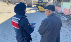 Jandarma kadına şiddetle mücadelede bilgilendirme faaliyetlerini sürdürüyor