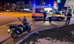 Motorlu bisiklet ve otomobil çarpıştı: 1 yaralı