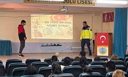 Öğrencilere trafik kuralları hakkında bilgilendirme