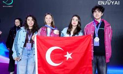 Robotik Takımı Çin Yarışmasında Gümüşle Döndü