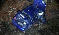 Taklalar Atan Araç Uçuruma Düştü: 3 Genç Yaralı Kurtuldu