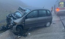 İki araç çarpıştı: 2 yaralı