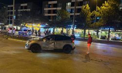 Cadde üzerinde araçlar çarpıştı: 1 yaralı