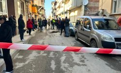 Eşini sokak ortasında katletti