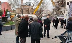 Kütahya Sevgi Yolu'nda hayat durdu: İnsanlar nereye bakıyor?