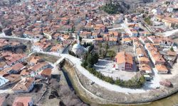 Kütahya'daki mahalle yıllardır beklenen doğalgaza kavuştu