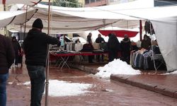 Kütahya'da kar yağışı gerçekleşti, esnafın yüzü güldü