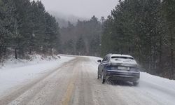 Kütahya'da bu yola dikkat: Kar vurdu, lastikler denetlenecek
