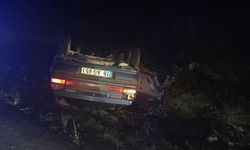 Kontrolden çıkan araç su kanalına uçtu