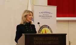 Esin Güral Argat’tan Gençlere: Belirsizlikten Korkmayın