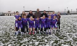 Başkan Derin Tribünde: Kadın Futboluna Tam Destek