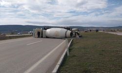 Kütahya’da feci kaza: Beton mikserleri birbirine girdi