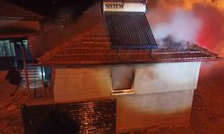 Bir Anda Alev Aldı: Köy Evinde Yangın Paniği