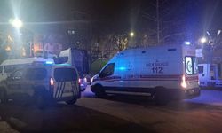 Tartışma bıçaklı kavgaya dönüştü: 2 yaralı