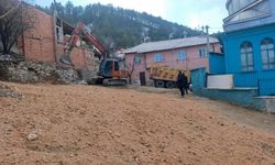 Kütahya'da tarihi caminin etrafında rahatsız eden görüntü ortadan kalktı