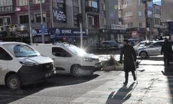 Kütahya'da buraya girerken iyi düşünün: Esnaf, 'kaza geçidine' çare bekliyor