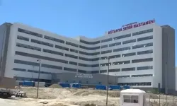 Kütahya Şehir Hastanesi'nde otopark krizi: ''İçi dışı araçlarla dolu''