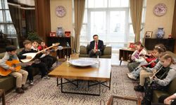 Kütahya’da Valilikte Mini Konser