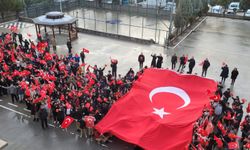 Kütahya'da Okullar Bayrakla Donatıldı