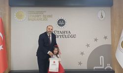 Kütahya’da 4-6 yaş Kur’an kursu öğrencileri İstiklal Marşı’nda derece yaptı