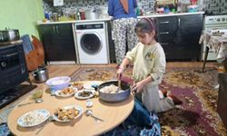 Altıntaş’ta gönül sofraları kuruldu: Öğrenciler aileleriyle iftarda buluştu