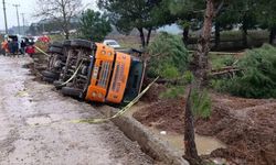 Balıkesir'de zemin çökünce beton mikseri devrildi: 1 ölü, 1 yaralı