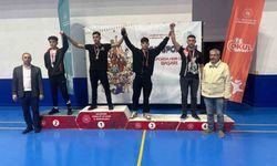 Genç boksörler turnuvaya damga vurdu: 8 ödül