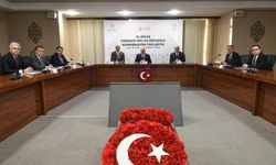 Kütahya Valisi Işın Düzensiz Göçle Mücadele İçin Düzenlenen Toplantıya Katıldı