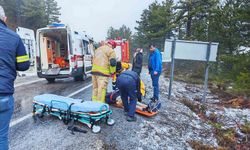 Manisa’da yol ortasında kaza: 2 yaralı, ekipler sevk edildi