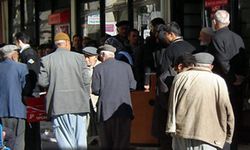 Komşuda emeklinin yüzü güldü: Emekli destek kartında sıra Kütahya'da mı?