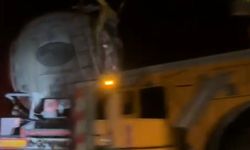 Kütahya'da Faciadan Dönüldü: LPG Yüklü Tır Bariyerleri Aşıp Aşağı Düştü