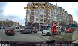 Kütahya’da kavşakta tehlikeli çarpışma