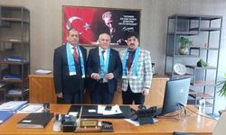 Kütahyaspor'un 60 yıllık albümü yöneticilere takdim edildi