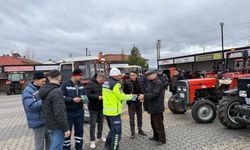 Kütahya’da jandarmadan traktör sürücülerine hayati eğitim: Trafikte güvenlik için seferberlik