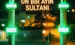 Kütahya'da Camii'ye asılan mahyanın güzelliği göz kamaştırdı