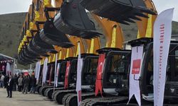 Tavşanlı Belediyesi’ne Dev Takviye: 22 Tonluk Ekskavatör Filoya Katıldı