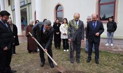 DPÜ kampüsünde anlamlı etkinlik: Fidanlar toprakla buluştu