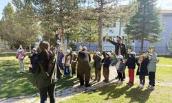 Gediz’de miniklerden doğaya anlamlı dokunuş