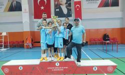 Hisarcık Şehitler Ortaokulu’ndan badminton’da gururlandıran sonuç
