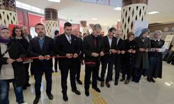 Kütahya’da anlamlı sergi: Hat, tezhip ve ebru eserleri görücüye çıktı