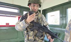 Telefondan bayramlaşan Mehmetçik’ten duygu dolu anlar