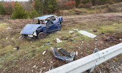 Kütahya'da ilçe yolunda araçlar birbirine girdi: 2 yaralı