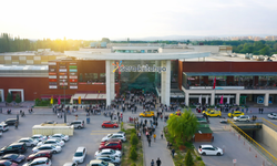 Kütahya’da hafta sonu Sera AVM izdihamı: Otopark doldu taştı