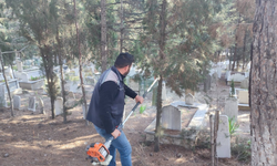 Bayram öncesi Gediz’de mezarlıklar baştan sona temizlendi