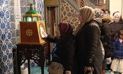 Kütahyalılar Sakal-ı Şerif İçin Uzun Kuyruklar Oluşturdu