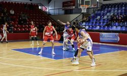 Kütahya Belediyespor zirveden kopmadı: 90-73